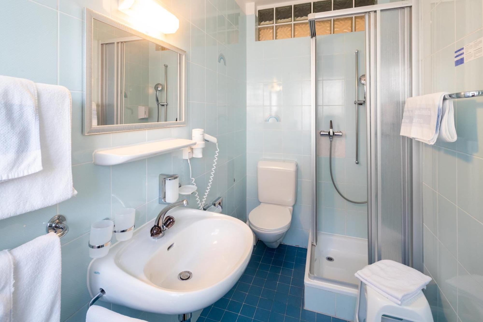 Hotel Rondinella Locarno Zimmer foto